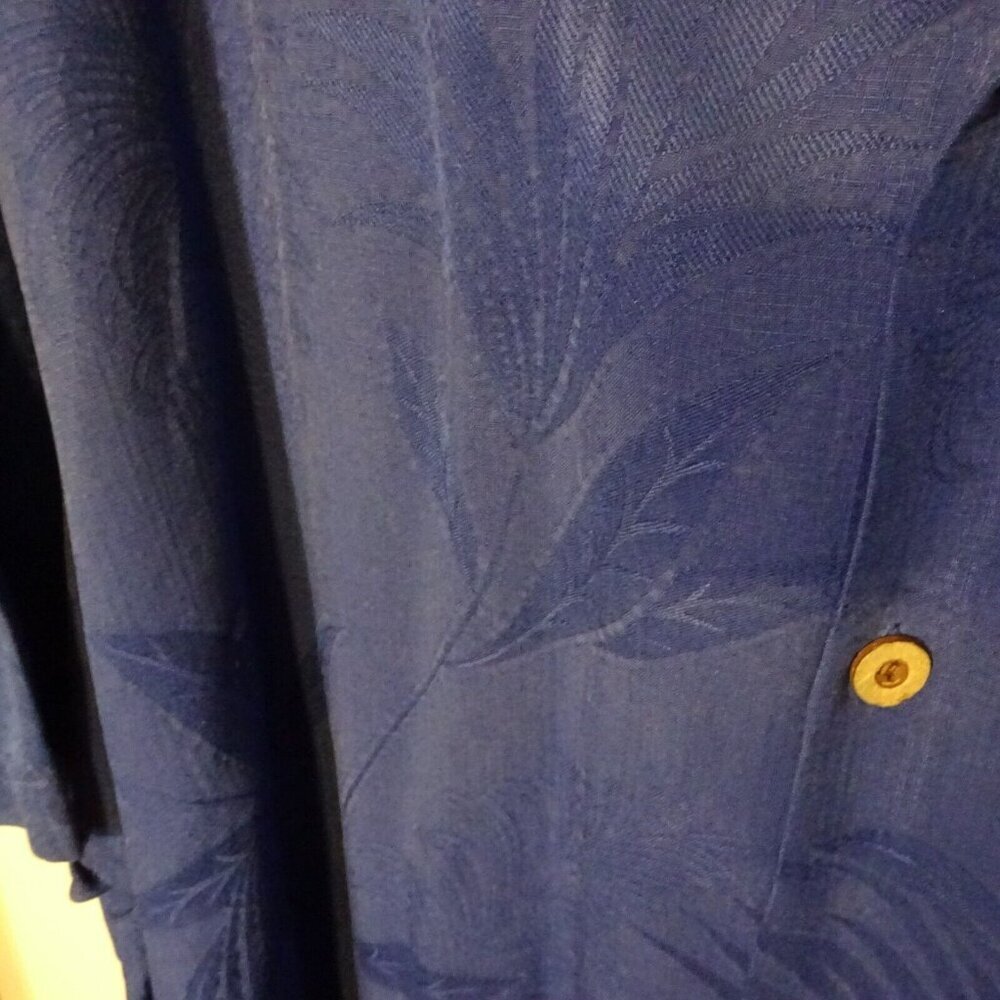 Tommy Bahama 100% Silk XXL Blue Aloha Short Sleeve EUC - Picture 3 of 6